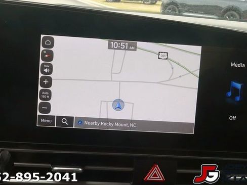 Used 2023 Hyundai Elantra SEL w/ Convenience Package FWD image 25