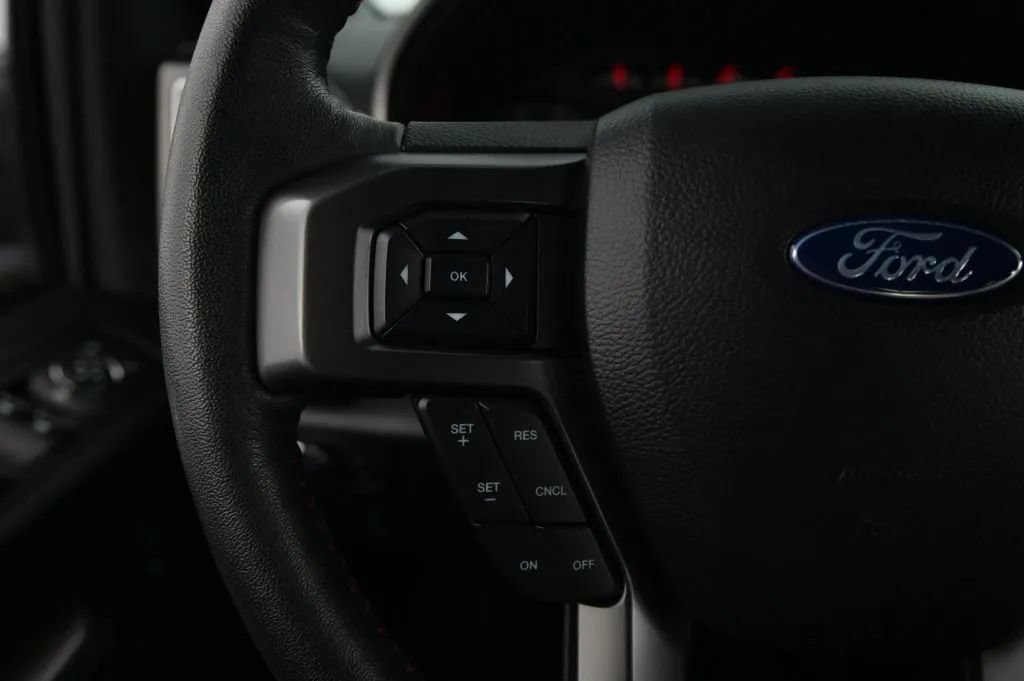 Used 2020 Ford F150 XLT w/ Equipment Group 302A Luxury AWD/4WD image 25