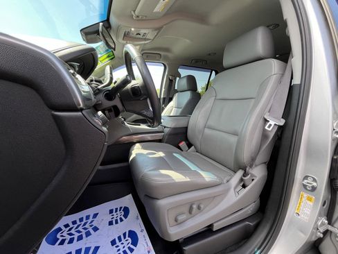 Used 2017 Chevrolet Tahoe LT image 6