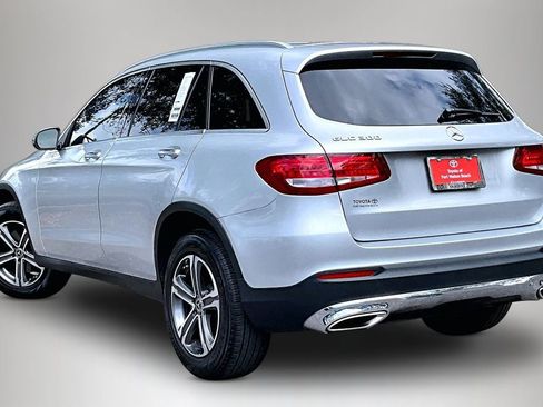 Used 2018 Mercedes-Benz GLC 300 image 4