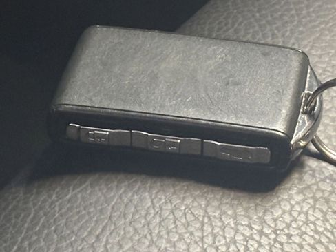 Used 2025 Volvo V60 B5 Cross Country Plus image 22