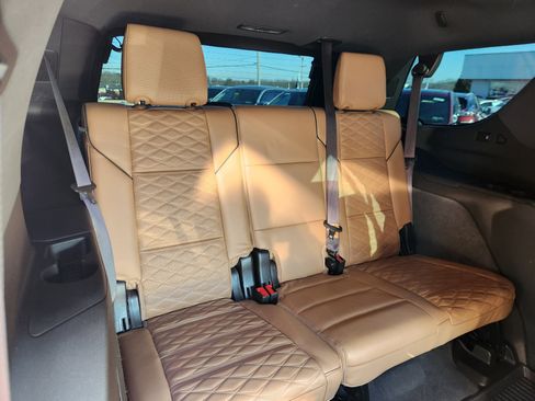 Used 2023 Cadillac Escalade Sport w/ Touring Package image 17