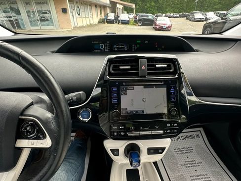 Used 2016 Toyota Prius Four w/ Advanced Technology Package FWD image 15