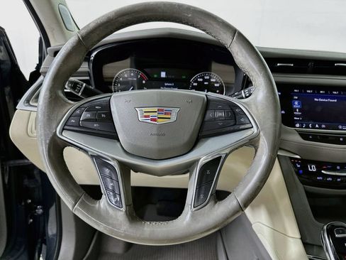 Used 2021 Cadillac XT5 Premium Luxury FWD image 18