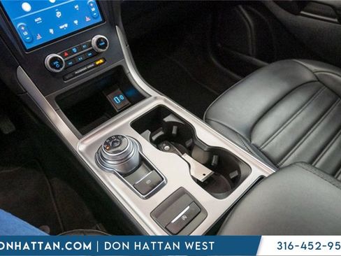 Used 2023 Ford Edge SEL image 14