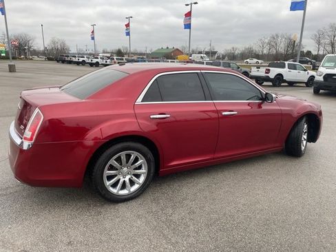 Used 2014 Chrysler 300 C image 11