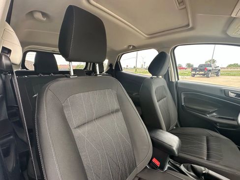 Used 2021 Ford EcoSport SE w/ SE Convenience Package image 28
