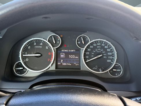 Used 2016 Toyota Tundra SR5 w/ SR5 Upgrade Package image 20