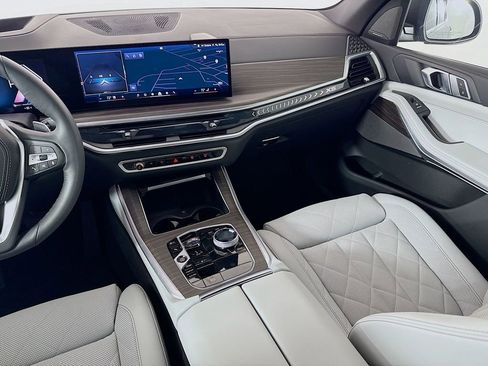 Used 2026 BMW X5 sDrive40i w/ Executive Package image 25