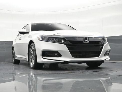 Used 2020 Honda Accord EX image 33