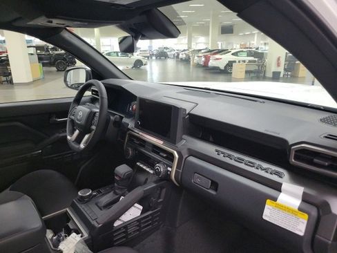 New 2025 Toyota Tacoma TRD Sport image 9