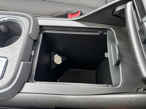 Used 2015 GMC Acadia SLE image 27