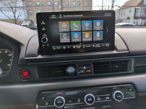 Used 2025 Honda Pilot TrailSport image 26