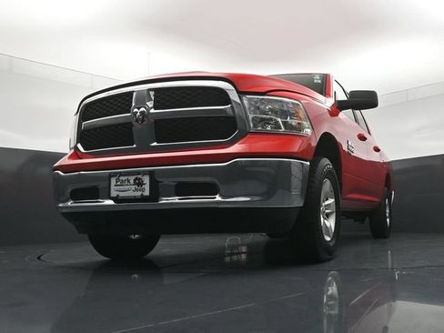 Used 2021 RAM 1500 Classic SLT AWD/4WD image 20