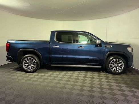 Used 2023 GMC Sierra 1500 Denali w/ Denali Reserve Package AWD/4WD image 8