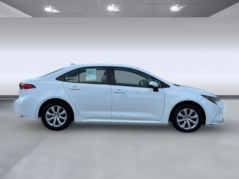 Used 2022 Toyota Corolla LE FWD image 8