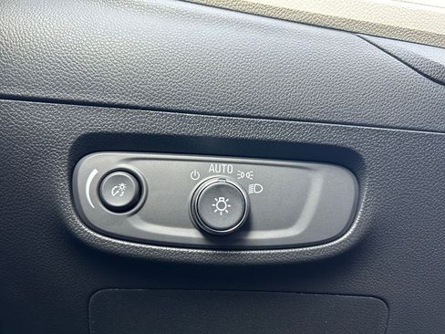 Used 2024 Buick Encore GX Sport Touring w/ Advanced Technology Package image 19