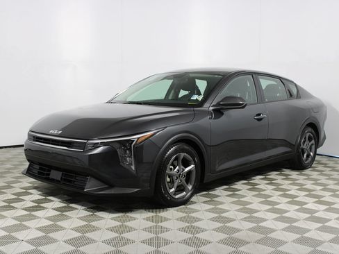 Used 2025 Kia K4 FWD image 24