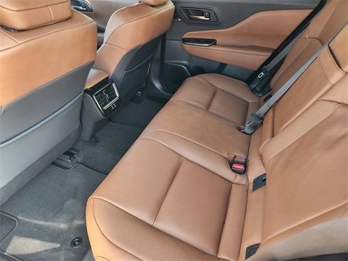 New 2025 Toyota Crown Signia Limited image 19