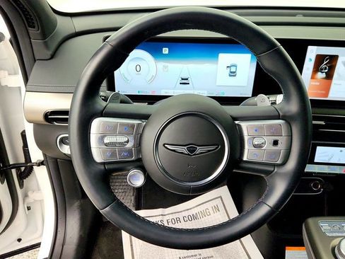 Used 2024 Genesis GV60 Advanced AWD/4WD image 14