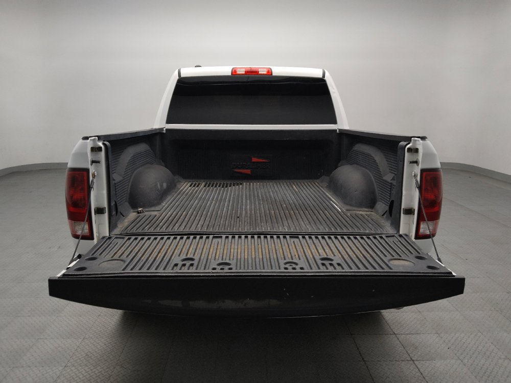 Used 2021 RAM 1500 Classic SLT AWD/4WD image 29