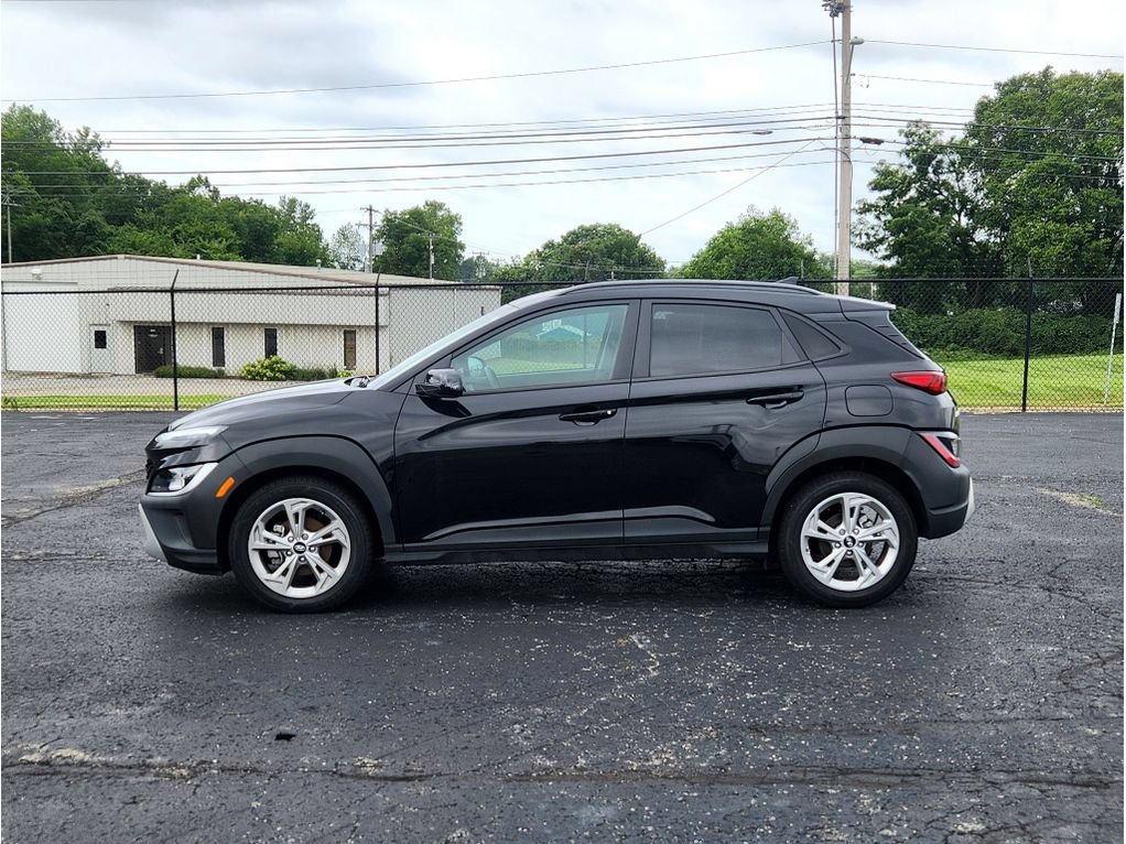 Used 2023 Hyundai Kona SEL w/ Cargo Package FWD image 7