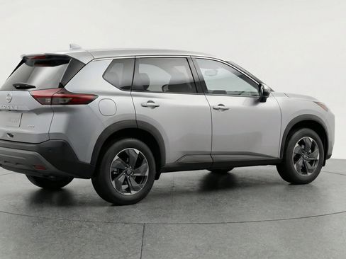 Used 2025 Nissan Rogue SV AWD/4WD image 9