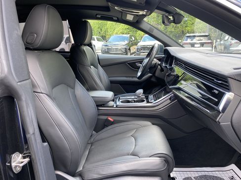 Used 2024 Audi Q8 Prestige AWD/4WD image 35