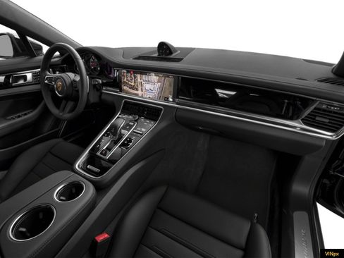 Used 2022 Porsche Panamera GTS AWD/4WD image 5