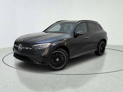 Certified 2026 Mercedes-Benz GLC 300 image 1