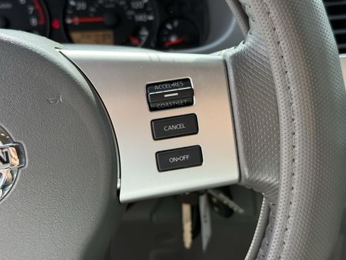 Used 2018 Nissan Frontier SV RWD image 17