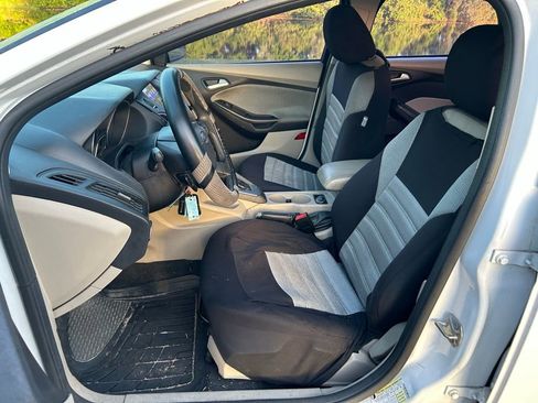 Used 2014 Ford Focus SE image 14