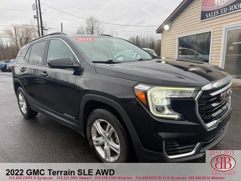 Used 2022 GMC Terrain SLE w/ Driver Convenience Package image 1