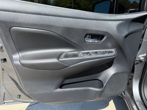 Used 2025 Nissan Versa SR w/ Trunk Package image 7