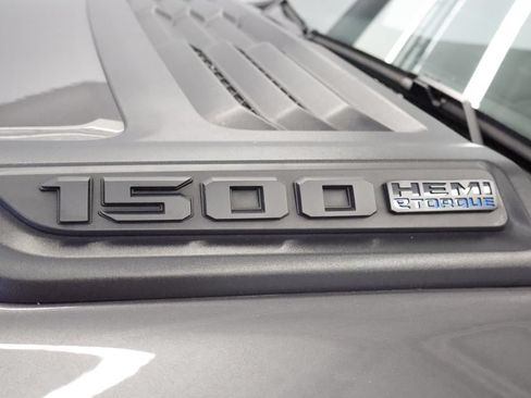 Used 2024 RAM 1500 Laramie AWD/4WD image 14