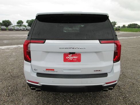 New 2026 GMC Yukon Denali w/ Denali Reserve Package AWD/4WD image 5