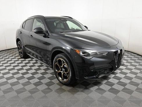 New 2025 Alfa Romeo Stelvio Sprint image 28