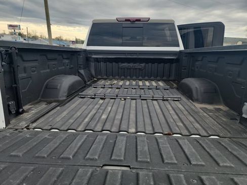 Used 2024 GMC Sierra 2500 AT4 w/ AT4 Premium Plus Package AWD/4WD image 14