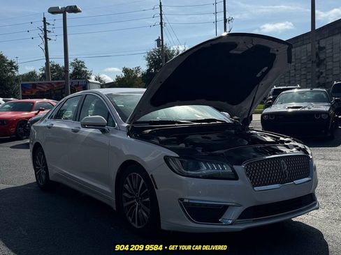 Used 2020 Lincoln MKZ w/ Convenience Package FWD image 38