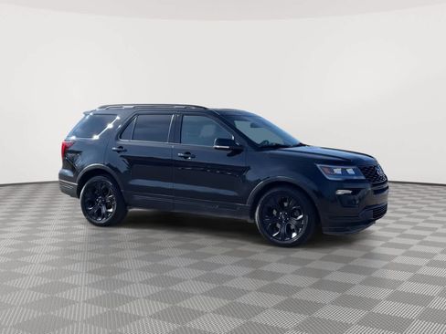 Used 2019 Ford Explorer Sport w/ Equipment Group 401A image 9