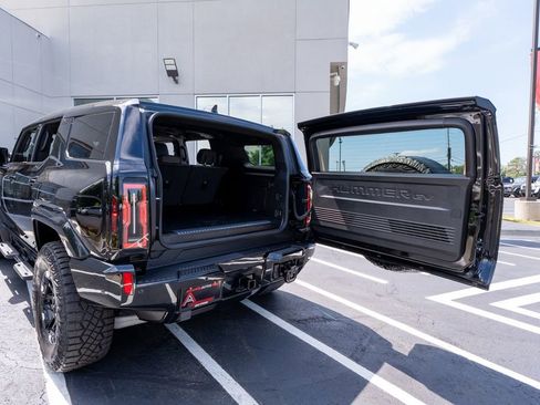 Used 2024 GMC Hummer EV 2X w/ Extreme Off-Road Package AWD/4WD image 53