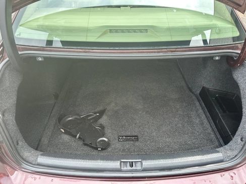 Used 2012 Volkswagen Passat TDI SEL Premium FWD image 22