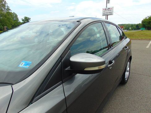 Used 2013 Ford Focus SE FWD image 64