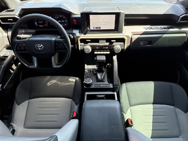Used 2025 Toyota Tacoma TRD Off-Road AWD/4WD image 12
