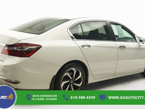 Used 2016 Honda Accord EX image 6