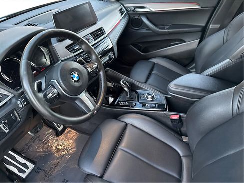 Certified 2023 BMW X2 xDrive28i w/ M Sport Package image 9