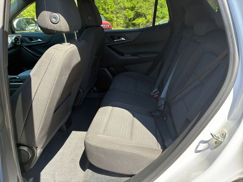 Used 2025 Chevrolet Equinox LT FWD image 23