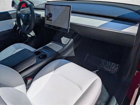 Used 2021 Tesla Model Y Long Range AWD/4WD image 20