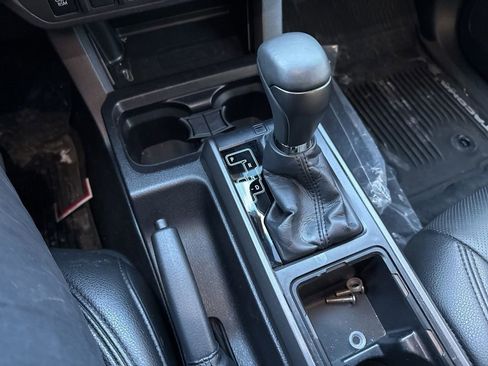 Used 2020 Toyota Tacoma TRD Sport image 22