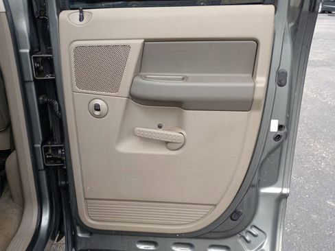 Used 2006 Dodge Ram 2500 Truck SLT image 18